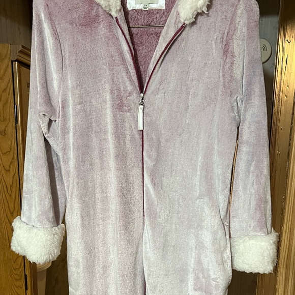 Anne Klein Robe - Picture 2 of 5